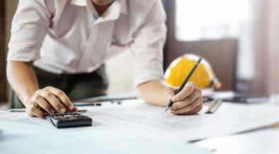 Alex Nabuco Dos Santos explica como a qualidade técnica pode se tornar uma estratégia de venda sustentável no mercado imobiliário, agregando valor real aos empreendimentos.